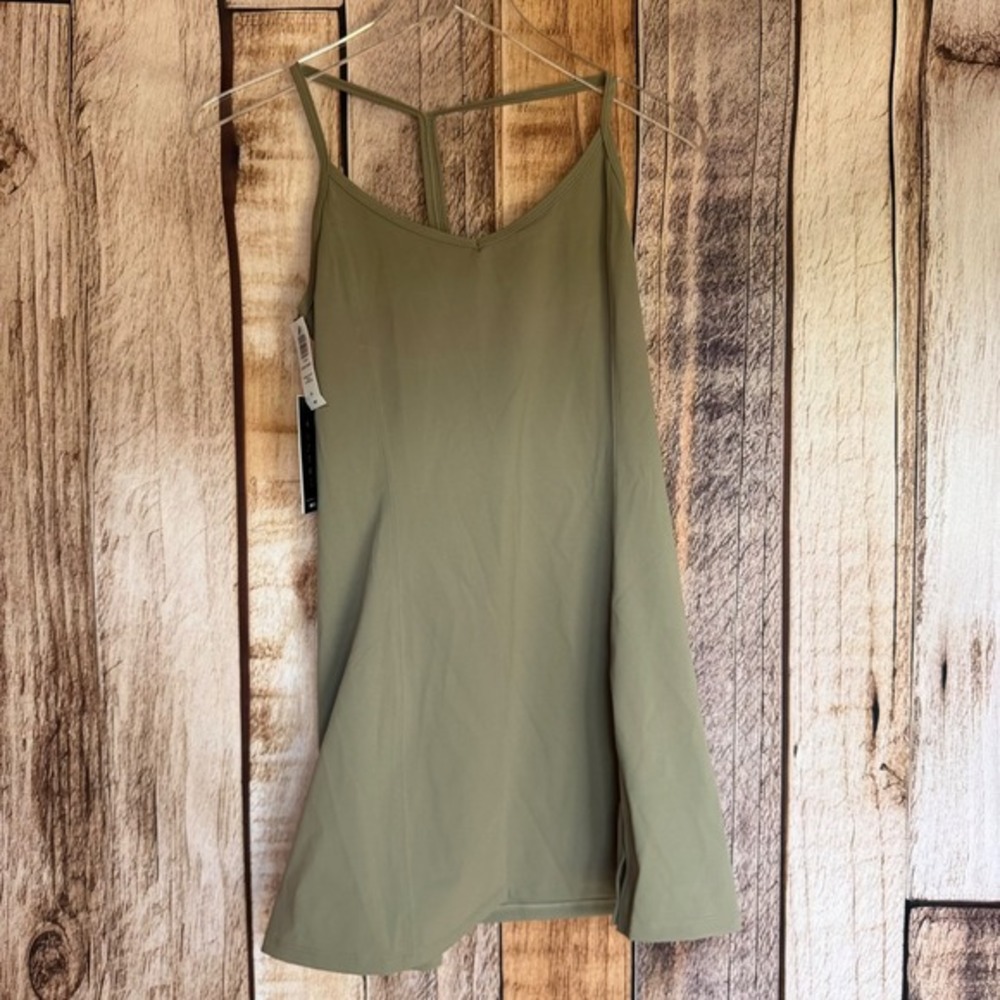 Aritzia Golden Dress Slick Court Turner Taupe PowerSculpt Active‎ Size Small NWT